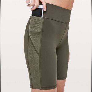 lululemon athletica Strength & Sweat 8” Olive Bike Shorts NWOT 6